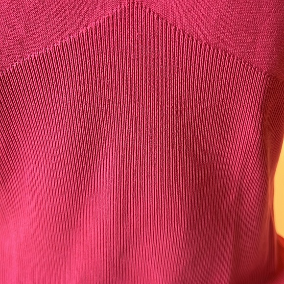 🌺CEST CITY PINK V NECK TOP WITH SEQUINS - SIZE SMALL🌺 - Picture 8 of 13